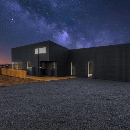 Luxury Log Home With A Hot Tub Selfoss Exterior foto