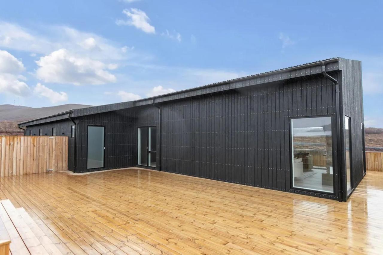 Luxury Log Home With A Hot Tub Selfoss Exterior foto
